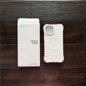 Ornarto iPhone 15 phone case